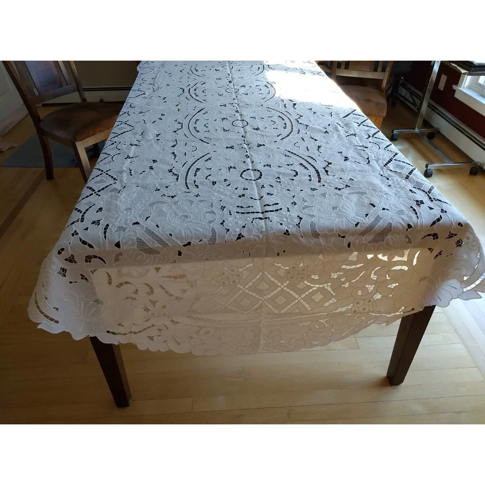 Lace TABLECLOTH 116
